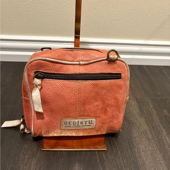 BED|STU Brown Leather Crossbody Bag with Timeless Design - Picture 2 of 4